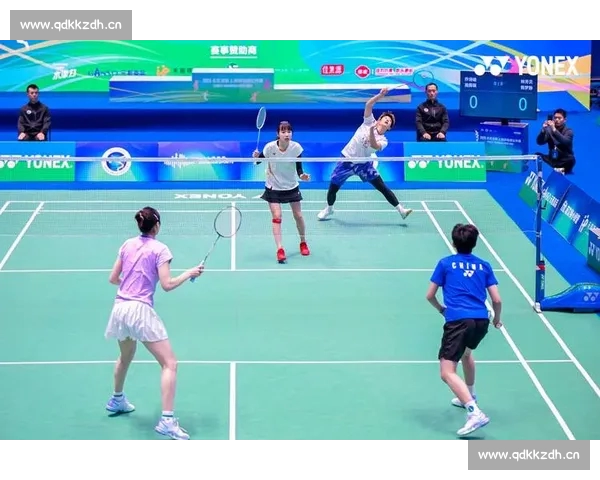 羽毛球赛事激情对决汇聚速度力量与智慧的巅峰舞台竞技精神与团队荣耀